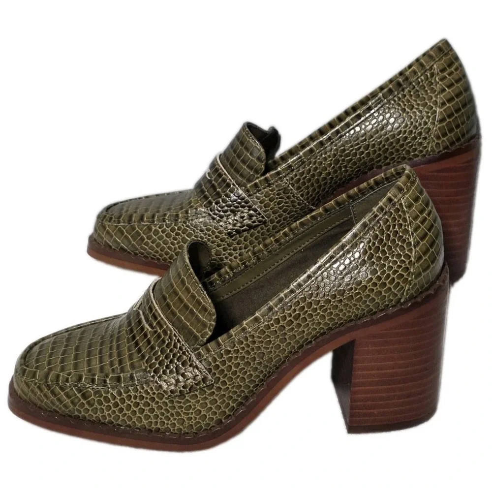 Vince Camuto Carigina Loafers Pumps Croc Leather Heels Olive Size 6